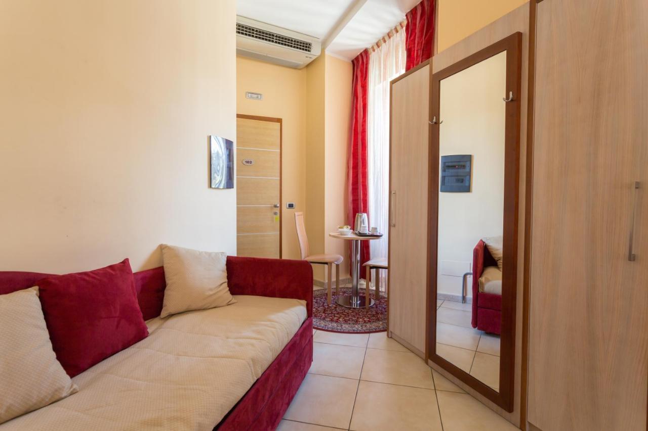 Hotel Conte Ruggero Serra San Bruno Exteriér fotografie