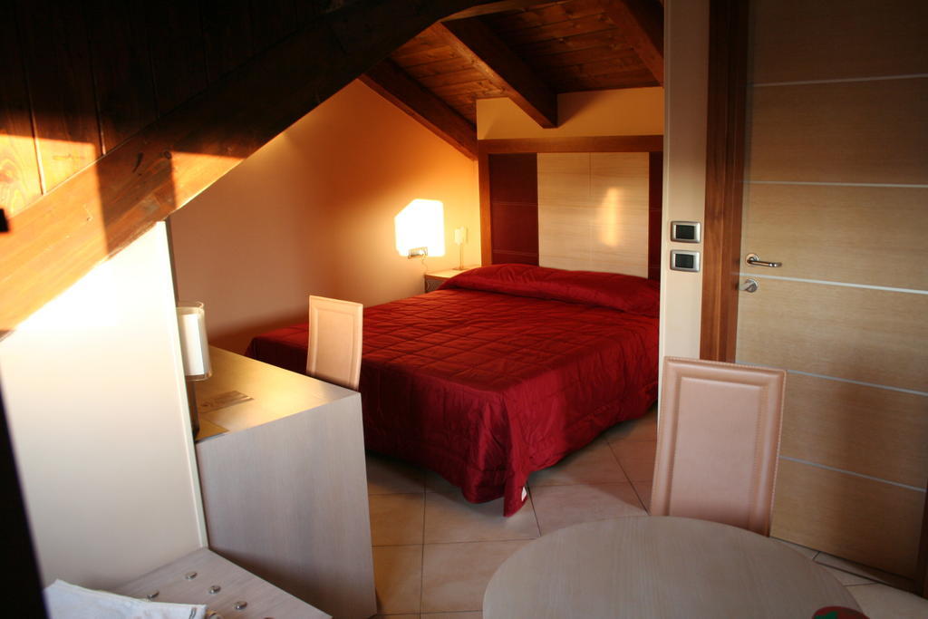 Hotel Conte Ruggero Serra San Bruno Pokoj fotografie