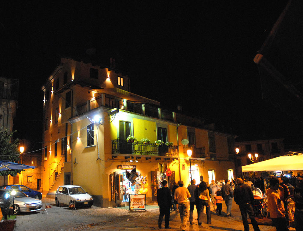 Hotel Conte Ruggero Serra San Bruno Exteriér fotografie