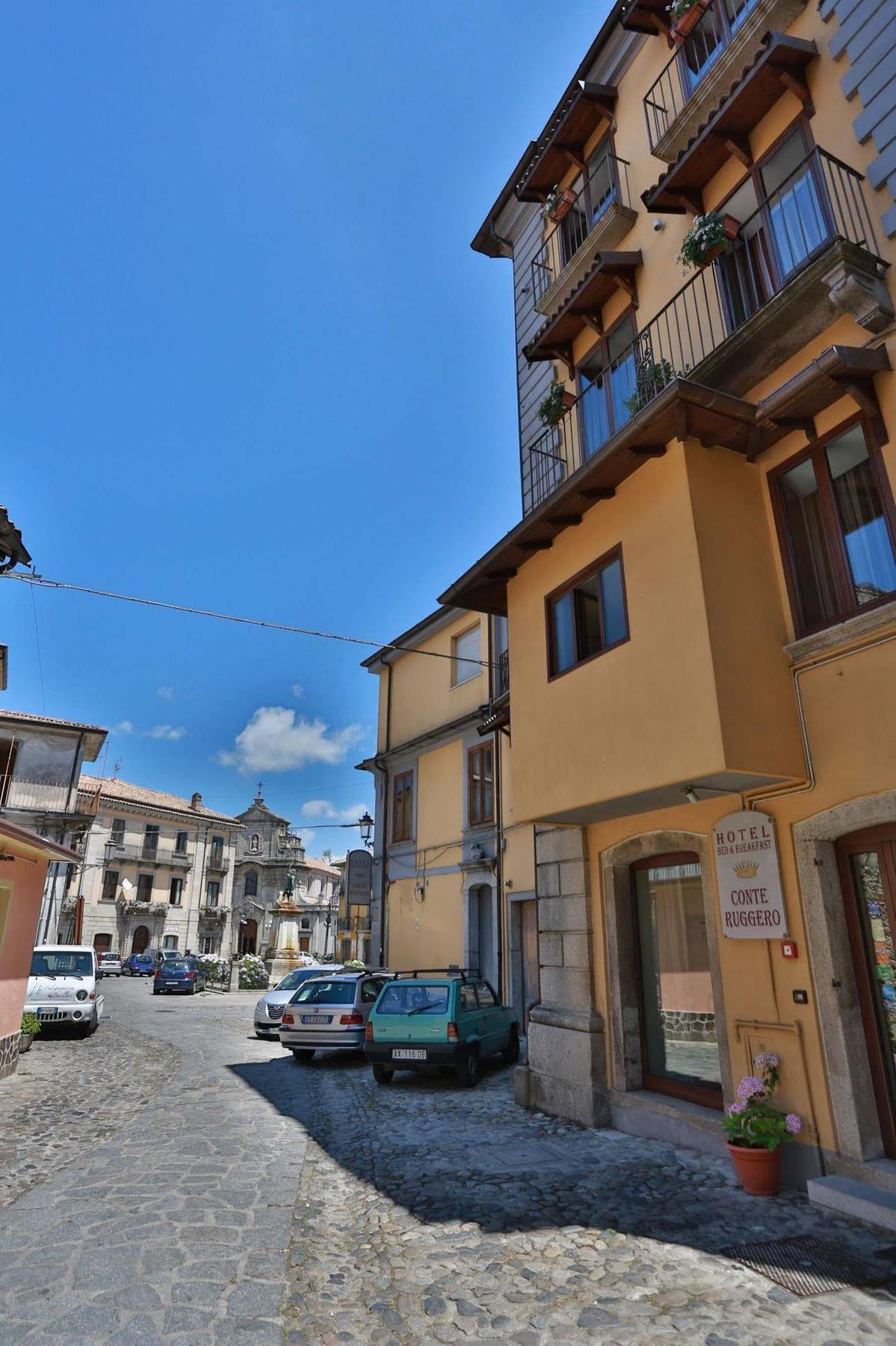 Hotel Conte Ruggero Serra San Bruno Exteriér fotografie