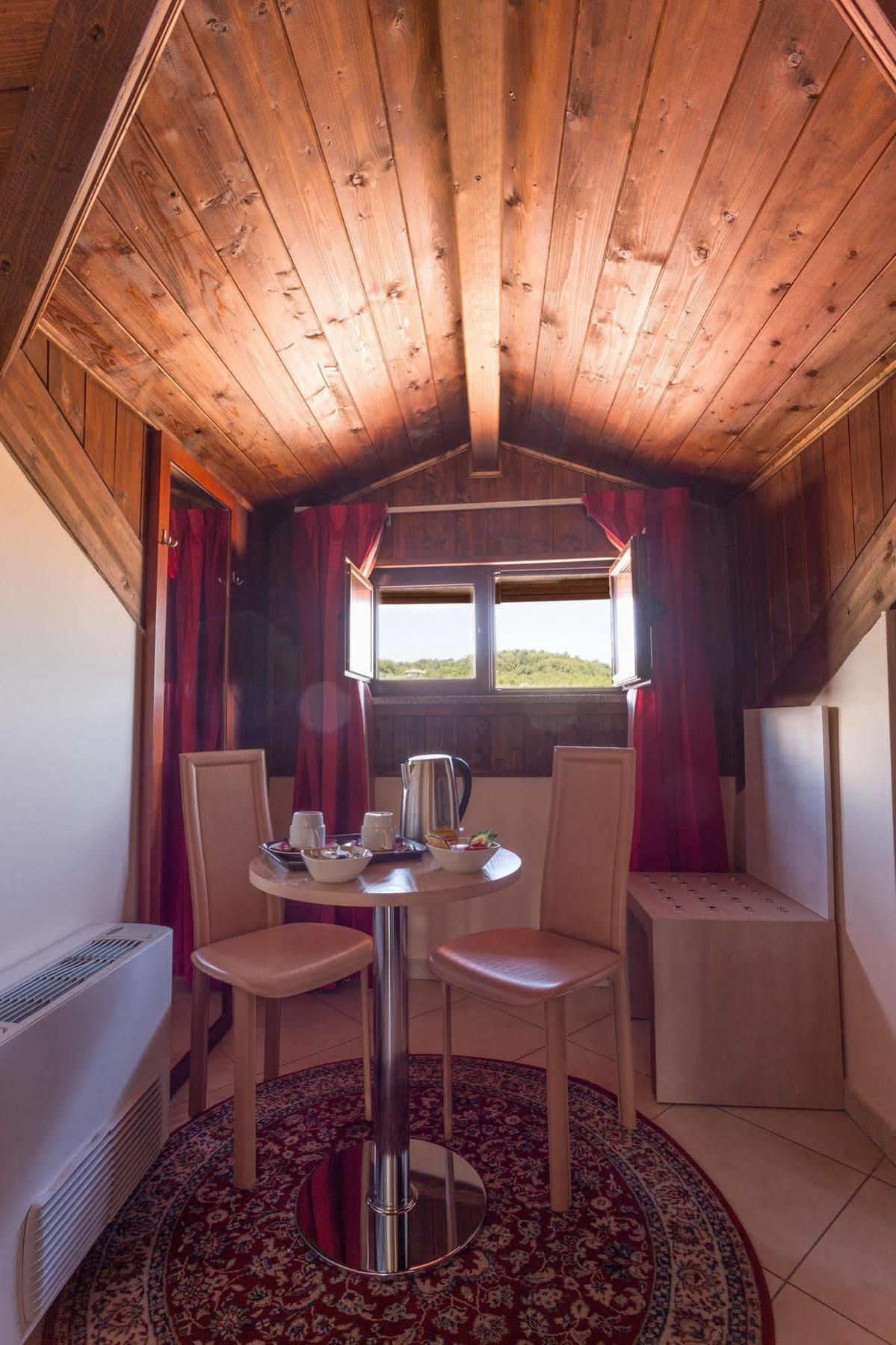 Hotel Conte Ruggero Serra San Bruno Exteriér fotografie